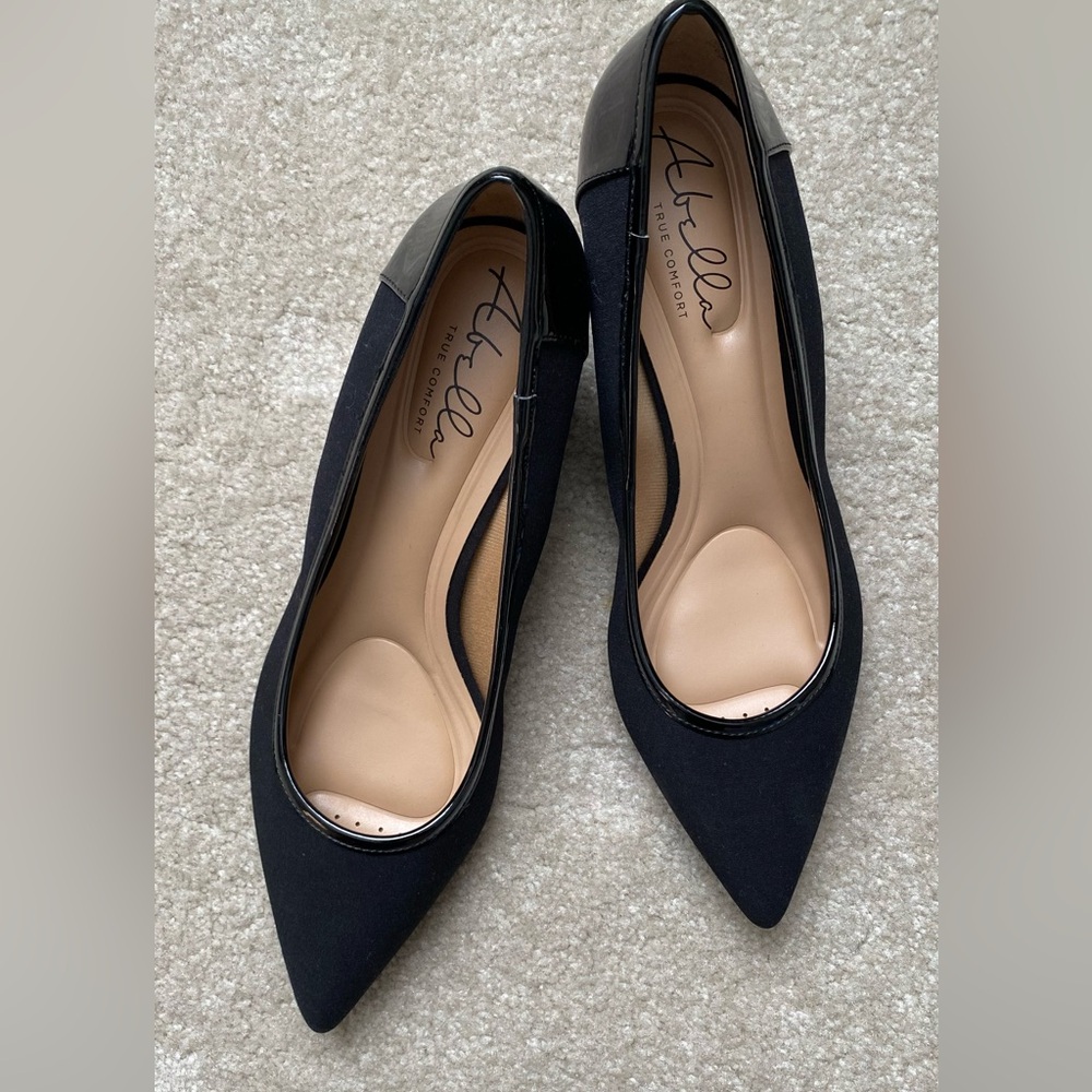 Abella Women’s Alice Block Heels Pumps. Size 10